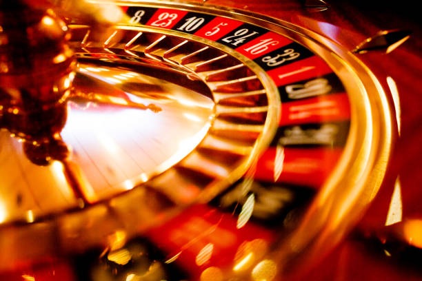 Live-dealer blackjack table interface on smart aoncash with real dealer and player controls